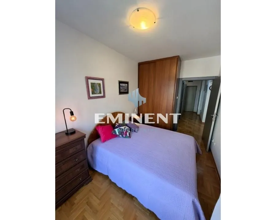 Rent, two bedroom apartment, 41m², Neimar, Vračar Sve Podlokacije