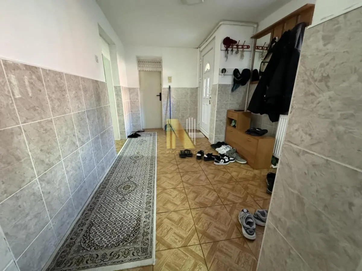 Prodaja, kuća, 441m², Veternik, Novi Sad Sve Podlokacije