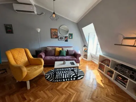 Izdavanje, jednosoban stan, 50m2, Cetinje Izdavanje, jednosoban stan, 50m2, Cetinje