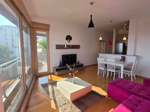 Rent, two bedroom apartment, 74m², Bečići, Budva - image 1