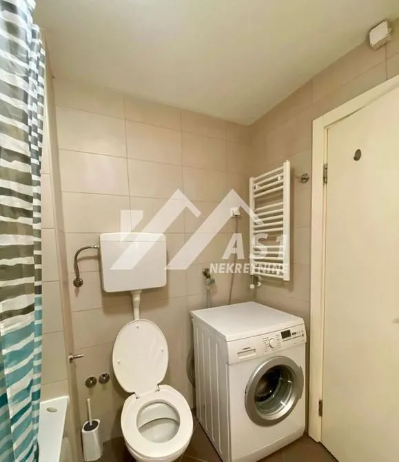 Izdavanje, jednosoban stan, 40m², Nova Detelinara, Novi Sad Sve Podlokacije