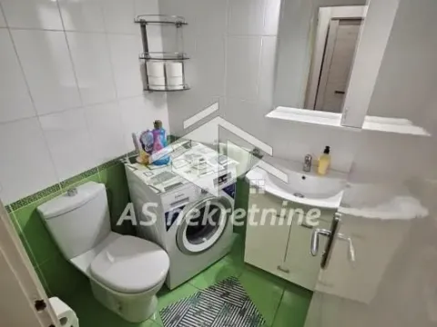 Izdavanje, trosoban stan, 85m², Slavija, Vračar Sve Podlokacije - image 18