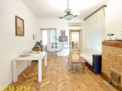 Sale, four bedroom apartment, 104m², Stari Grad, Beograd - image 2