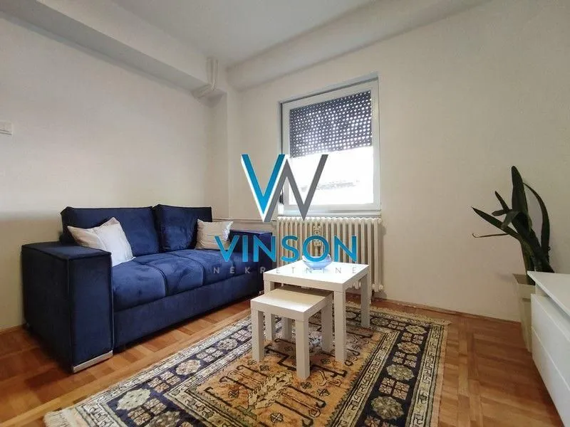 Izdavanje, dvosoban stan, 37m², Centar, Novi Sad