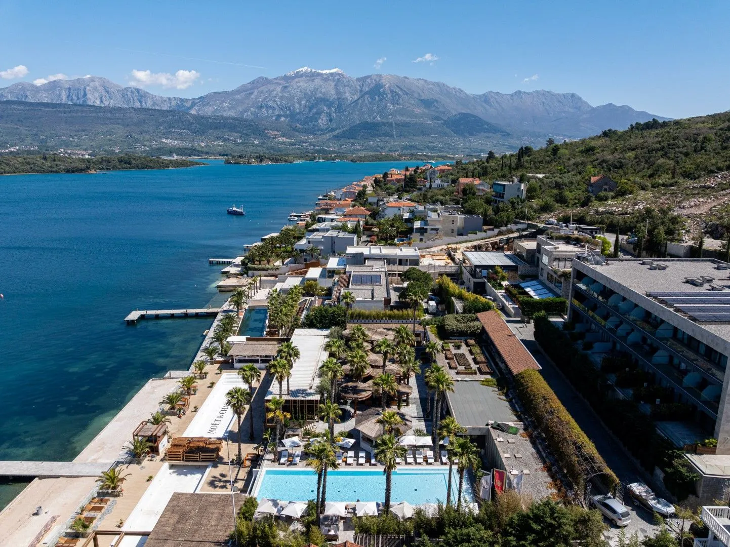Prodaja, dvosoban stan, 300m², Đuraševići, Tivat
