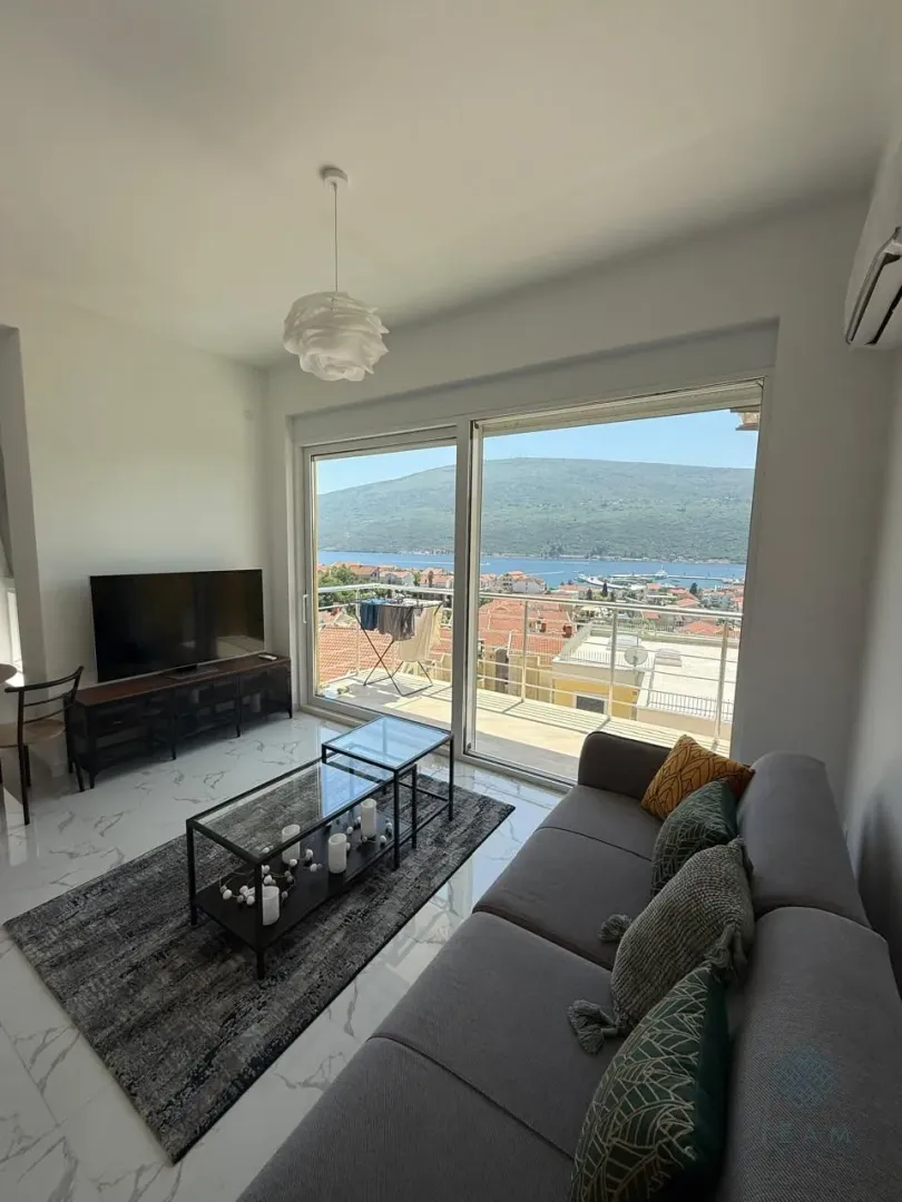 Prodaja, jednosoban stan, 47m², Đenovići, Herceg Novi