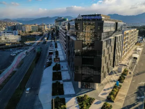 Izdavanje, poslovni prostor, 300m², Kod Capital Plaze, Podgorica - image 6