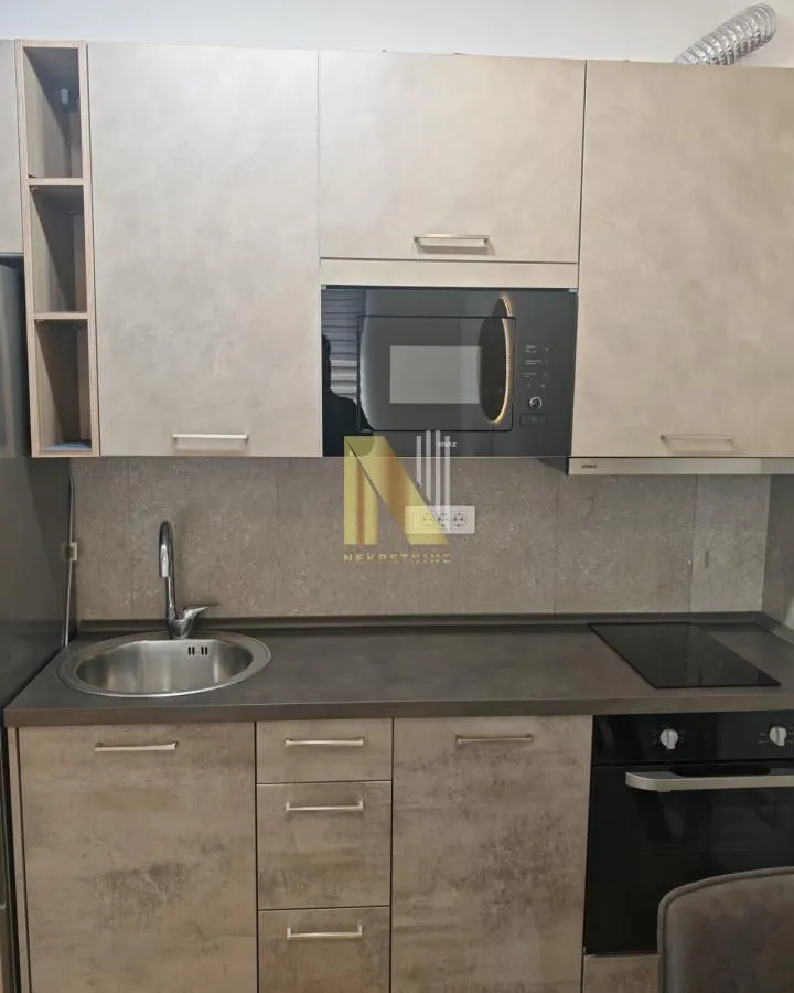 Izdavanje, dvosoban stan, 43m², Sajmište, Novi Sad