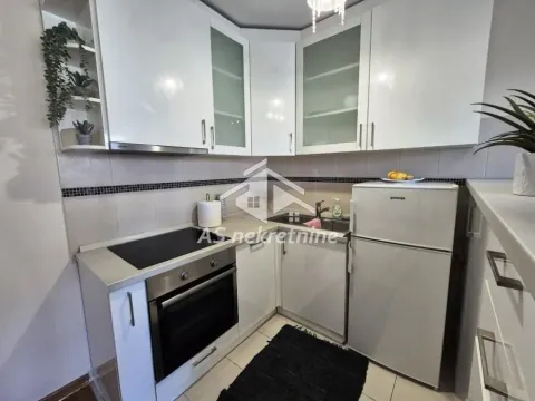 Izdavanje, trosoban stan, 58m², Novi Beograd Blok 1 Fontana, Novi Beograd Sve Podlokacije - image 6