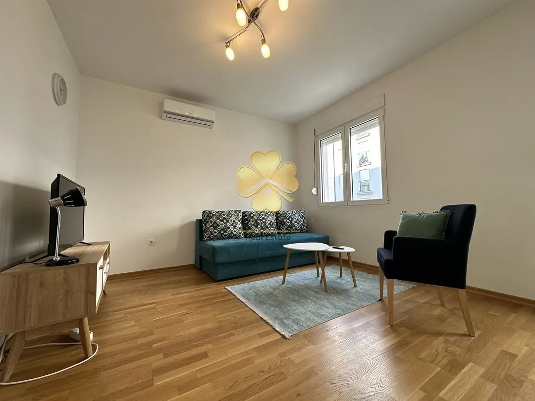 Rent, studio apartment, 30m², Blok 9, Podgorica