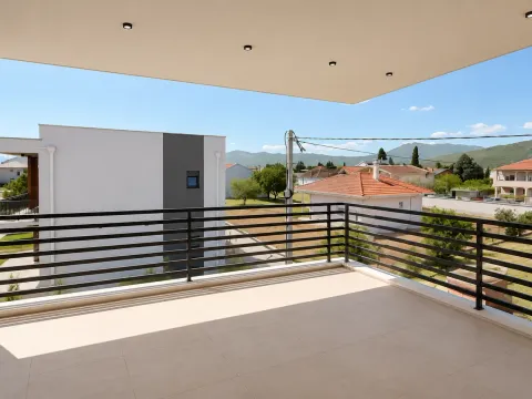 Rent, house, 225m², Gornja Gorica, Podgorica - image 8