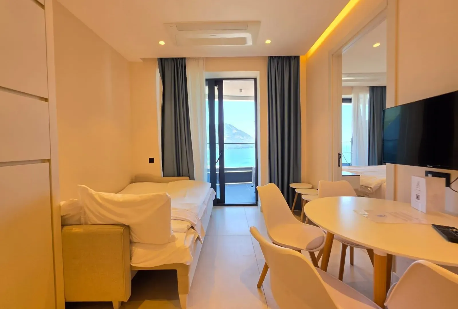 Sale, one bedroom apartment, 44m², Bečići, Budva