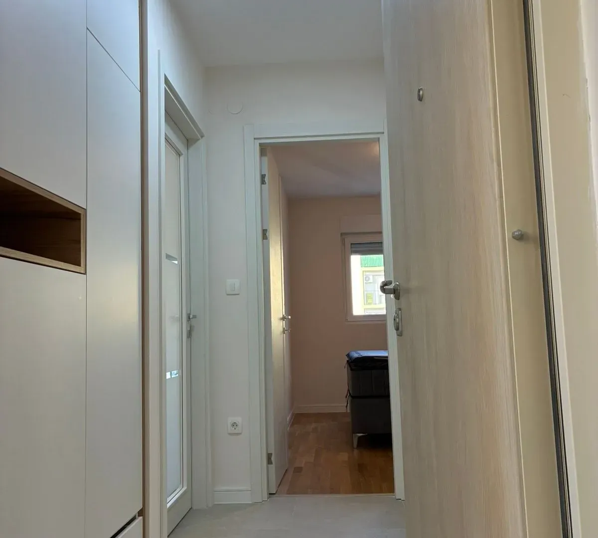Rent, one bedroom apartment, 43m², Pobrežje, Podgorica