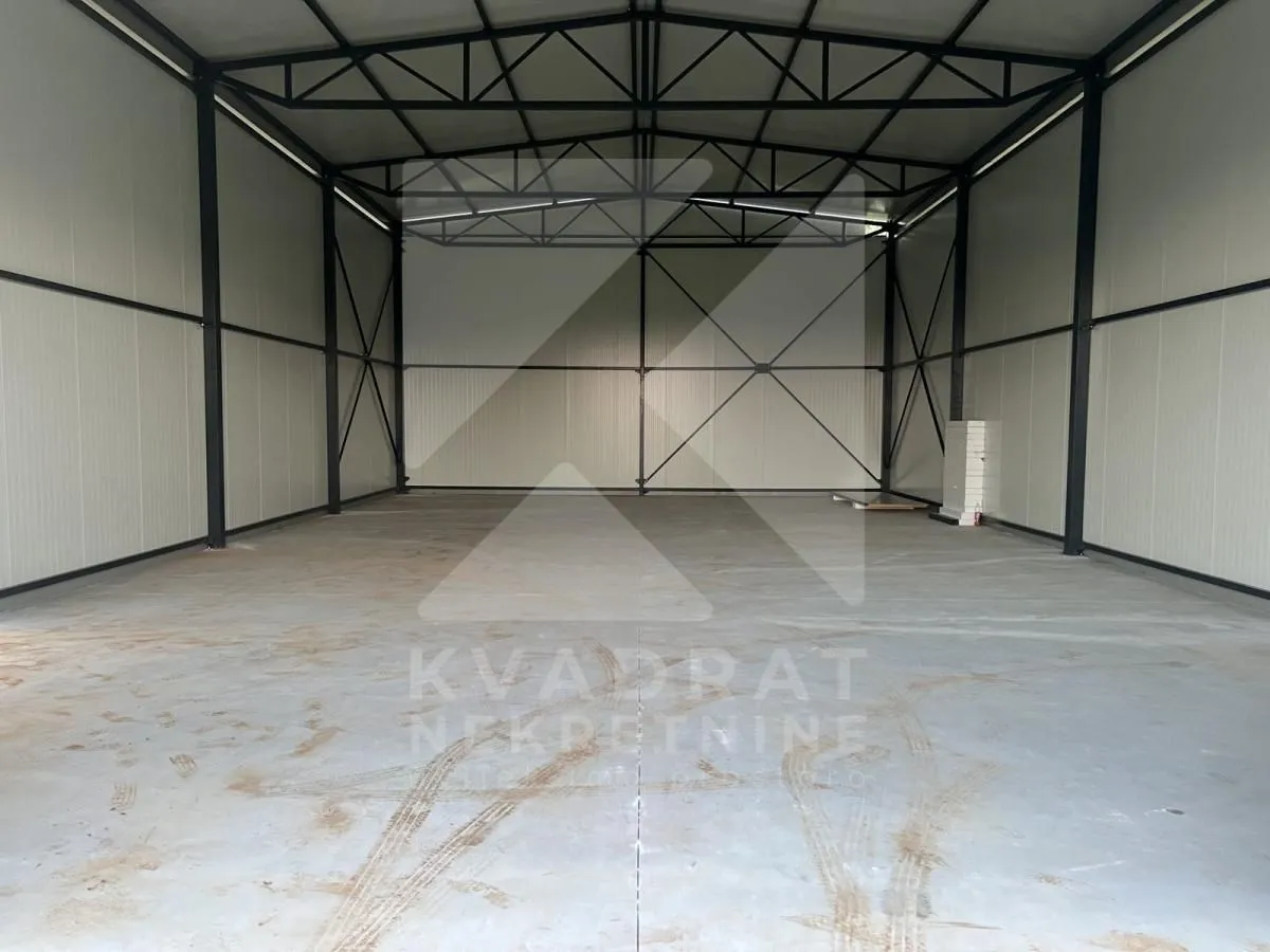 Izdavanje, poslovni prostor, 170m², Zelenika, Podgorica