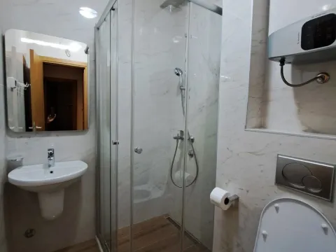 Rent, one bedroom apartment, 42m², Blok 6, Podgorica - image 5