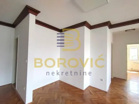 Sale, four bedroom apartment, 117m², Savski Venac, Beograd - image 2