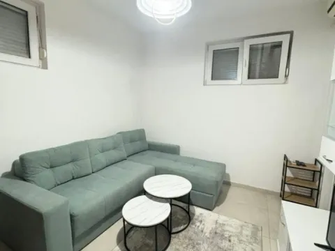 Izdavanje, garsonjera, 30m², Zabjelo, Podgorica - image 1