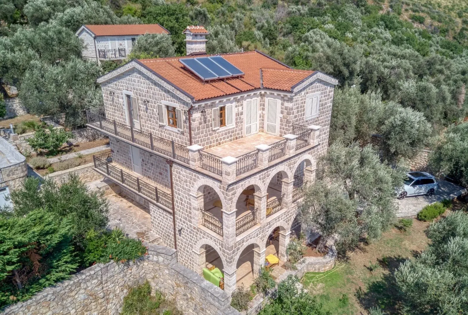 Sale, house, 480m², Reževići, Budva