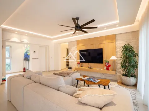 Prodaja, dvosoban stan, 122m², Tivat, Crna Gora - image 11