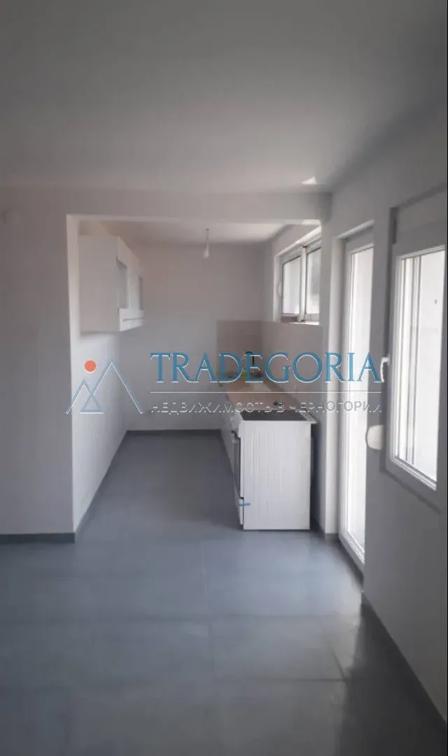 Prodaja, kuća, 210m², Sutomore, Bar