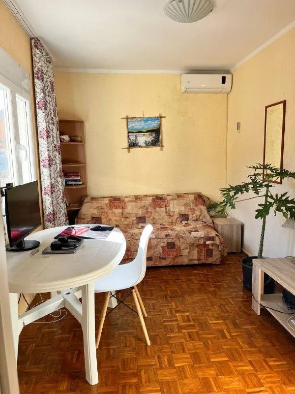 Izdavanje, trosoban stan, 101m², Zelenika, Herceg Novi