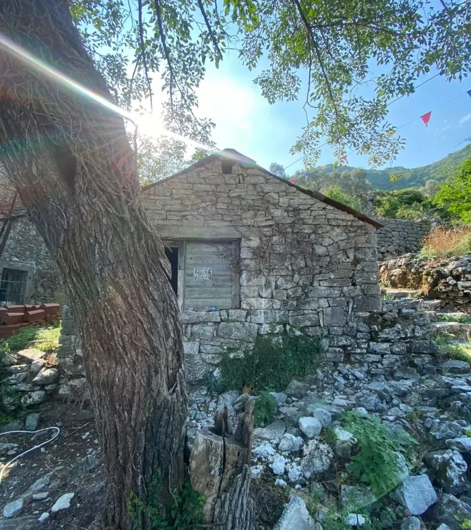 Sale, house, 180m², Gornji Stoliv, Kotor