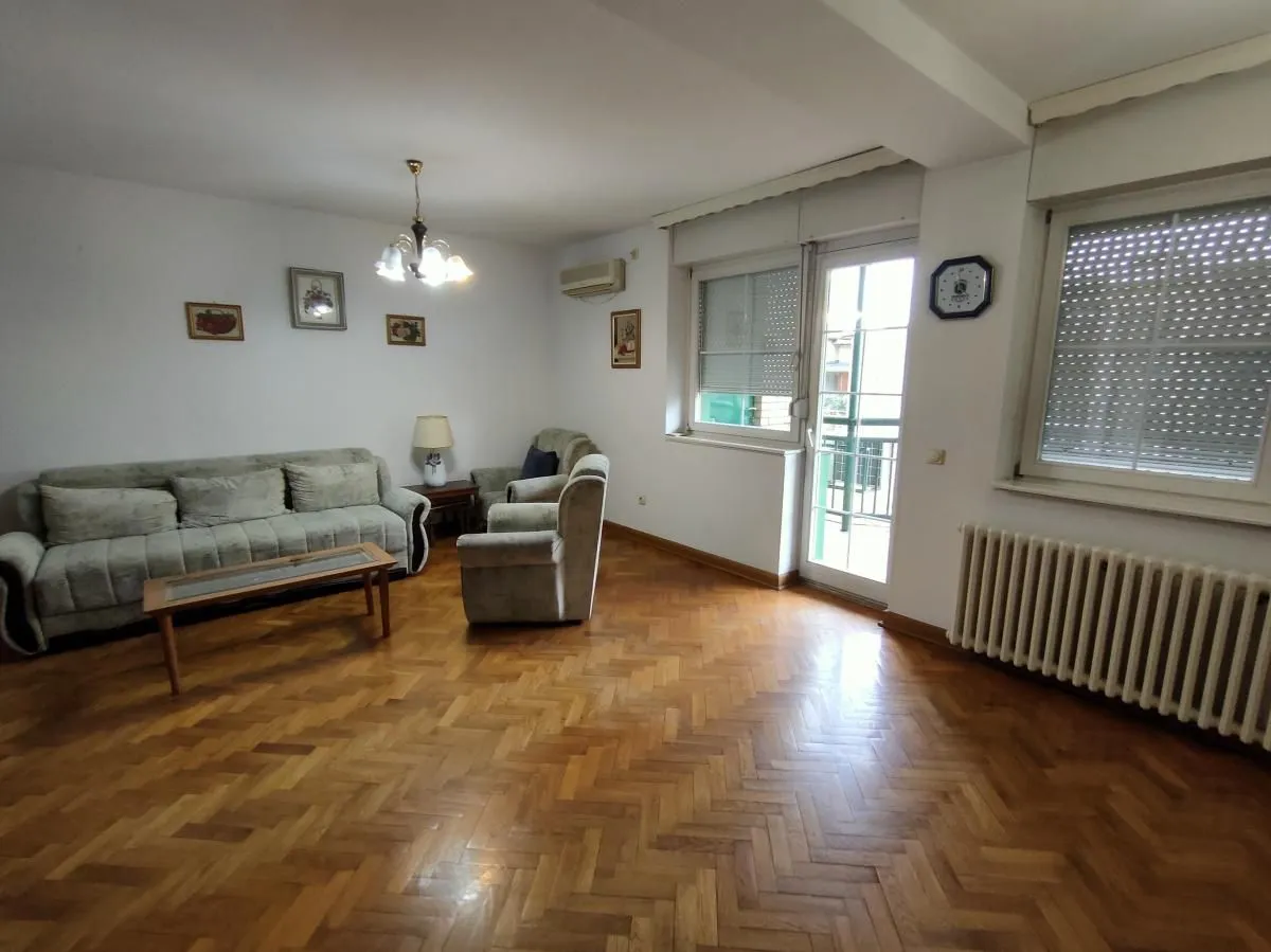 Prodaja, trosoban stan, 103m², Centar, Novi Sad