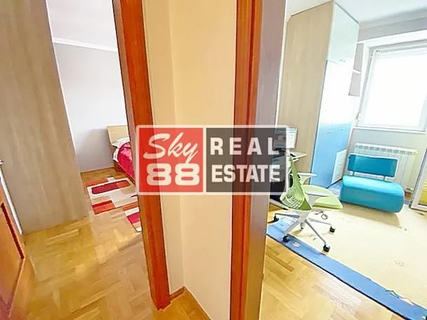 Sale, four bedroom apartment, 86m², Voždovac Sve Podlokacije, Beograd