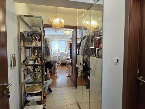 Prodaja, trosoban stan, 120m², Tološka šuma, Podgorica - image 9