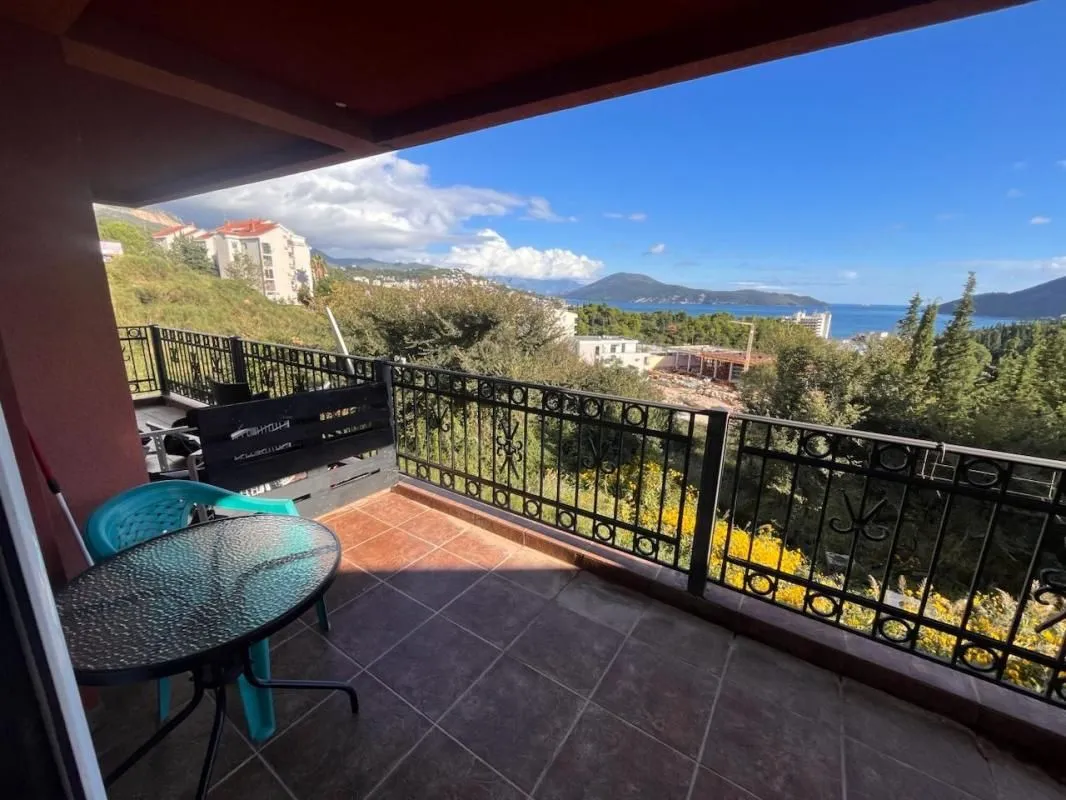 Prodaja, dvosoban stan, 72m², Igalo, Herceg Novi