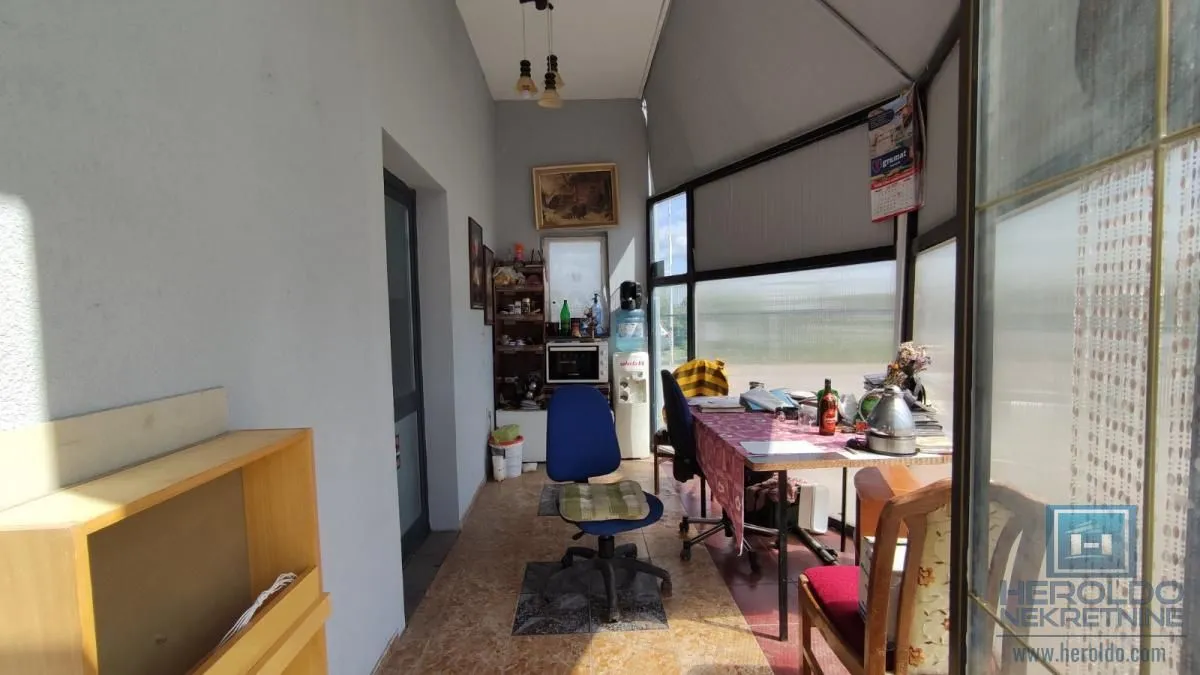 Rent, office space, 100m², Vašarište, Jagodina