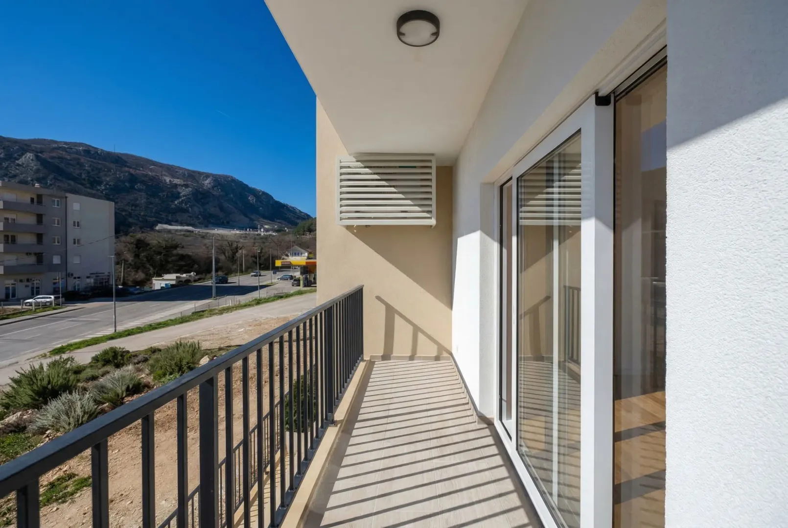 Prodaja, trosoban stan, 61m², Sutomore, Bar