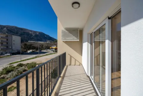 Prodaja, trosoban stan, 61m², Sutomore, Bar - image 6