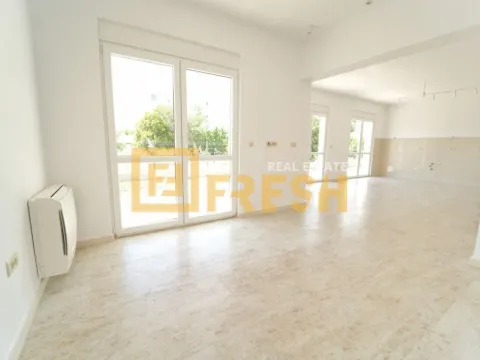 Sale, house, 400m², Bar, Crna Gora - image 15