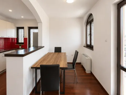 Rent, house, 340m², Tološi, Podgorica - image 5