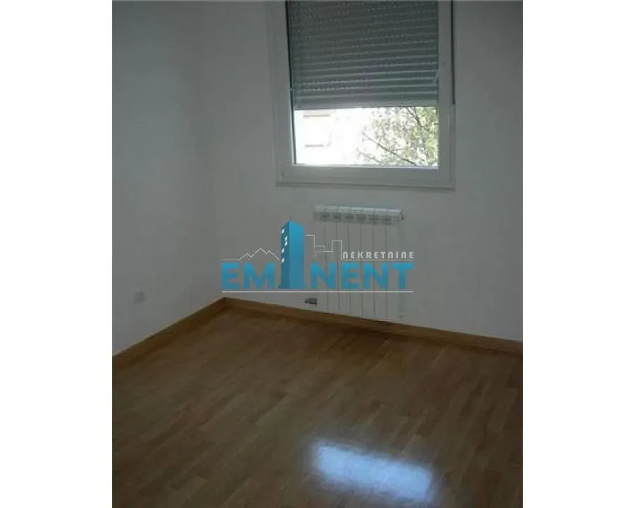 Rent, three bedroom apartment, 88m², Vračar Sve Podlokacije, Beograd