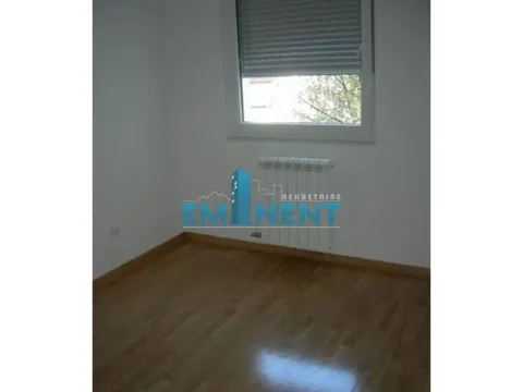Izdavanje, trosoban stan, 88m², Vračar Sve Podlokacije, Beograd - image 8