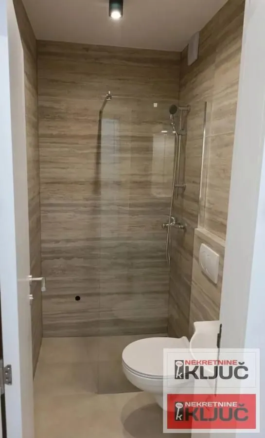 Prodaja, jednosoban stan, 31m², Centar, Novi Sad