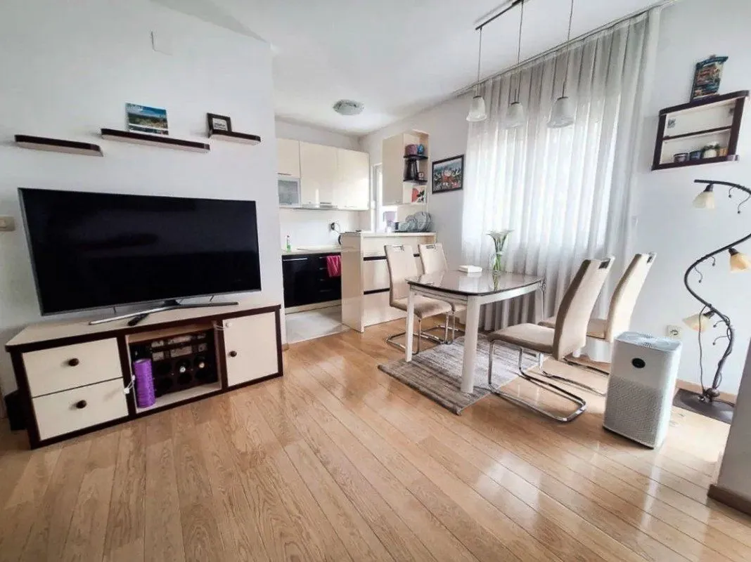 Rent, two bedroom apartment, 72m², City Kvart, Podgorica