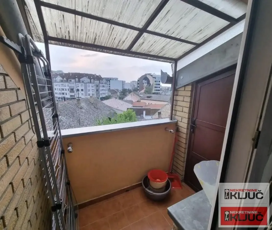 Prodaja, dvosoban stan, 59m², Salajka, Novi Sad Sve Podlokacije