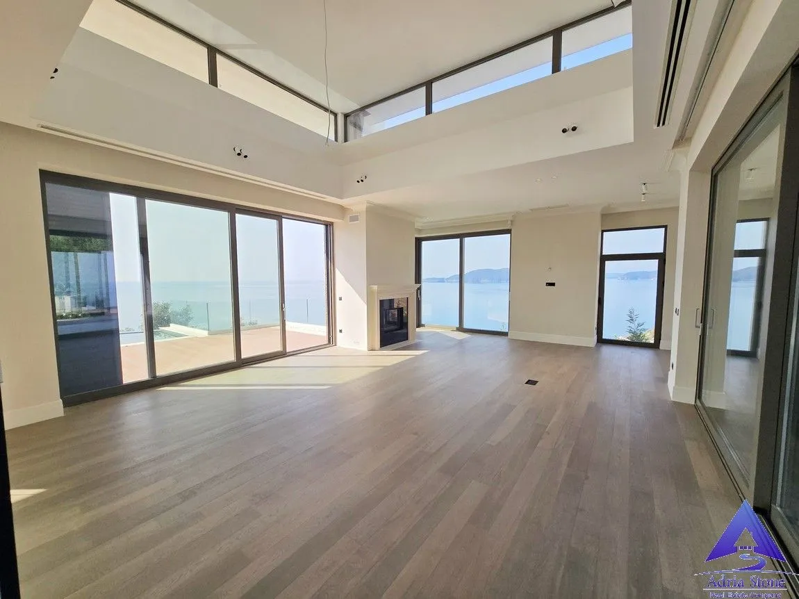 Sale, house, 473m², Kamenovo, Budva