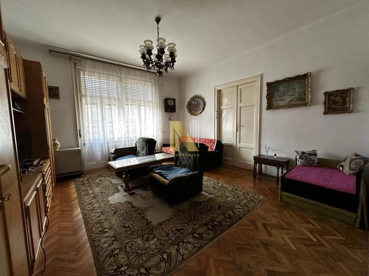 Prodaja, trosoban stan, 102m², Centar, Novi Sad