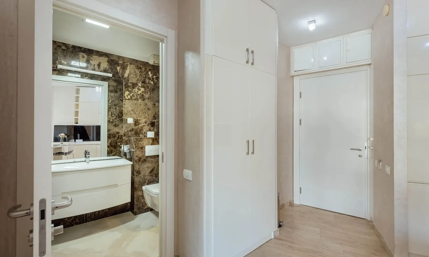 Prodaja, jednosoban stan, 63m², Tre Canne, Budva