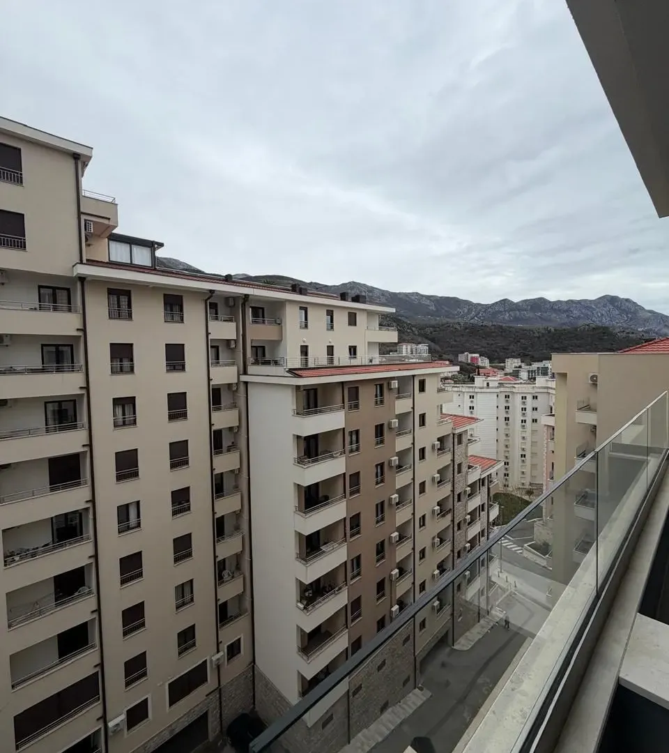 Sale, one bedroom apartment, 44m², Bečići, Budva