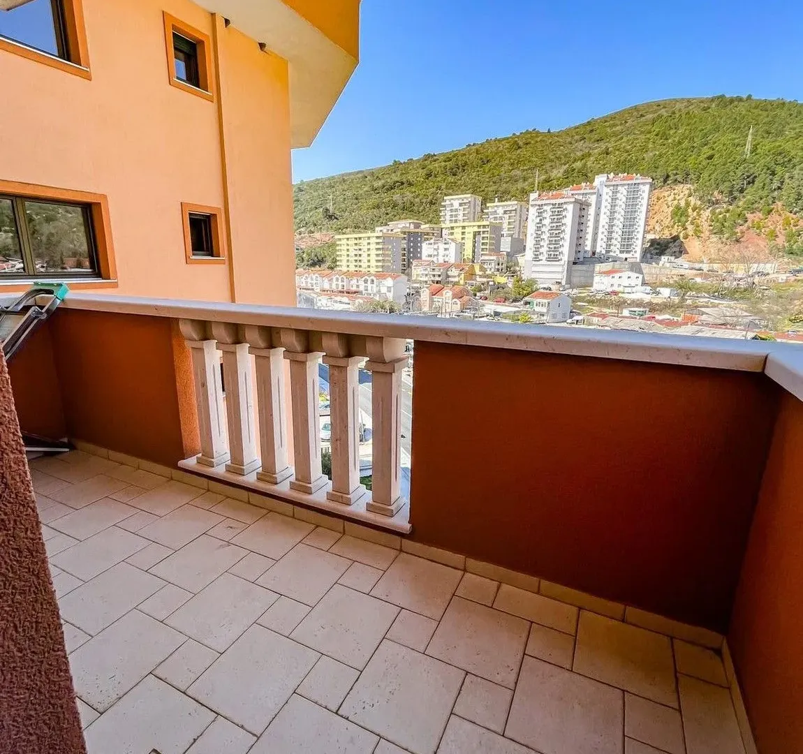 Rent, one bedroom apartment, 50m², Rozino, Budva