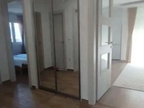 Izdavanje, trosoban stan, 110m², Zagorič, Podgorica - image 4