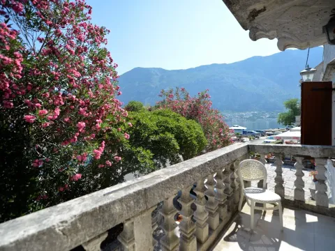 Prodaja, kuća, 251m², Prčanj, Kotor - image 17