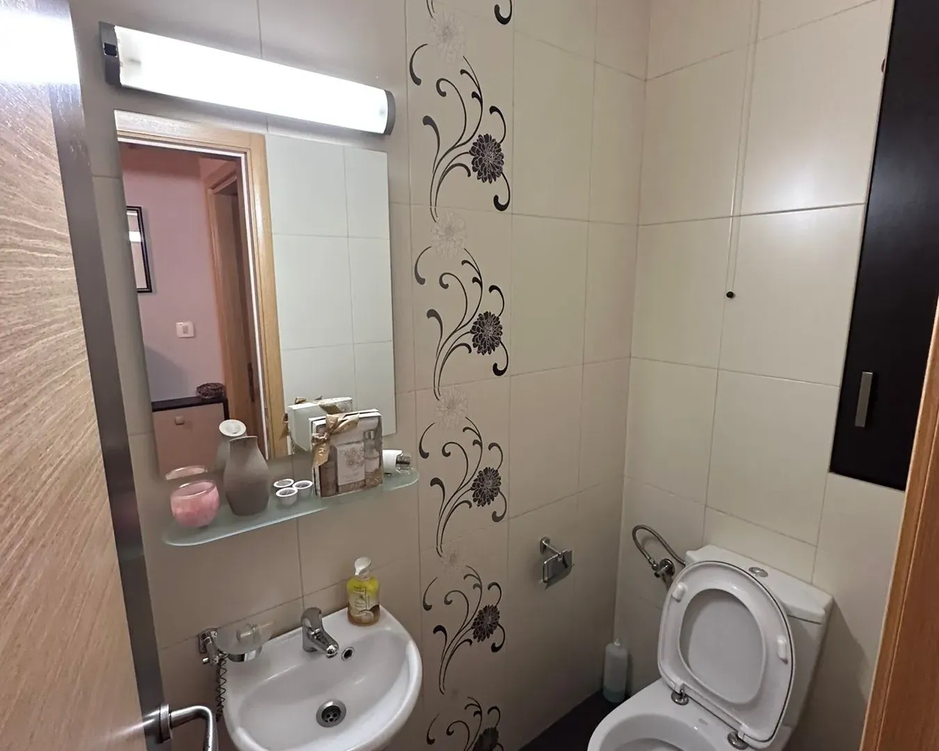 Izdavanje, dvosoban stan, 69m², Pobrežje, Podgorica