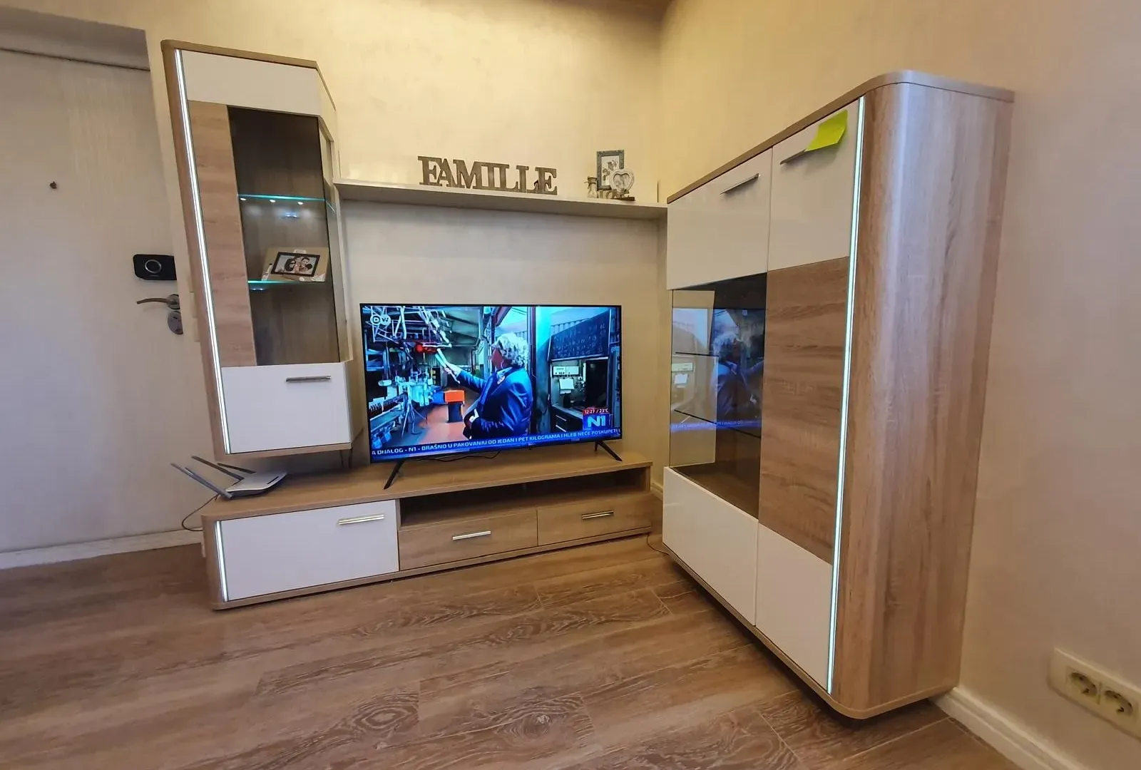 Prodaja, dvosoban stan, 93m², Kalimanj, Tivat