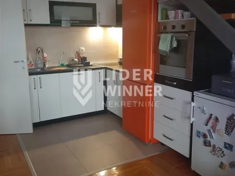 Sale, four bedroom apartment, 100m², Zemun Gornji Grad, Zemun Sve Podlokacije - image 7